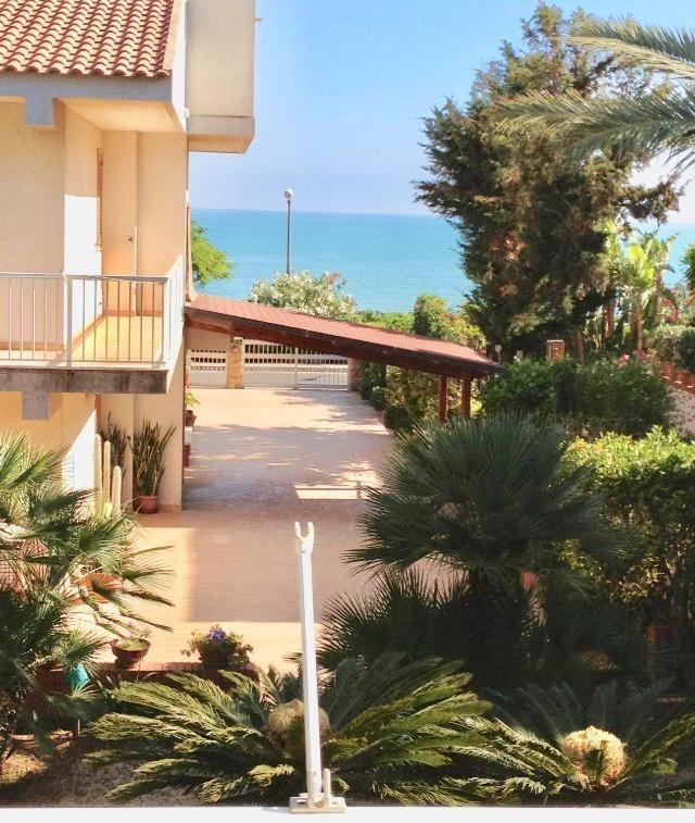 Beachfront Rooms مارينا دي راغوزا المظهر الخارجي الصورة