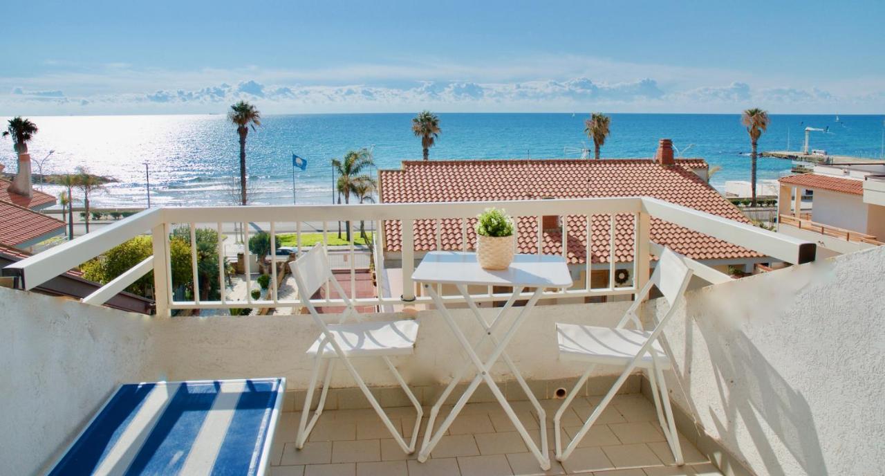 Beachfront Rooms مارينا دي راغوزا المظهر الخارجي الصورة